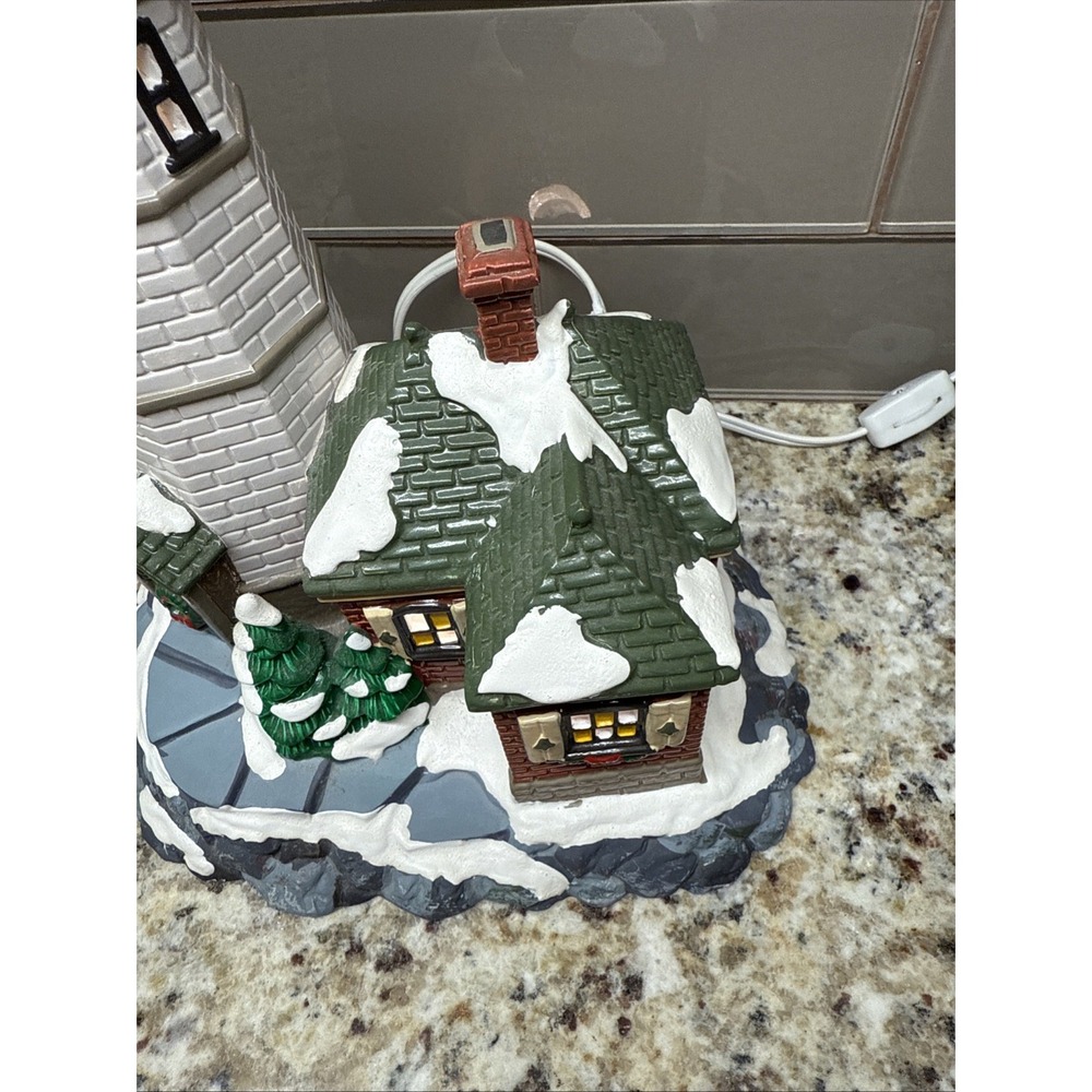 Dept 56 Snow Village 1995 Lighted Christmas Cove Lighthouse Building Vintage - Picture 10 of 14